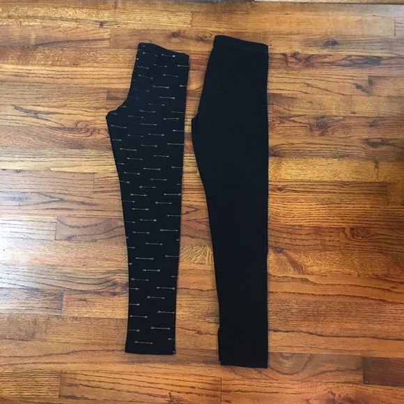 Girls Bottoms Leggings Pants Bundle 
10 Large
Black Arrows Snowflake Moose Santa - Picture 12 of 12